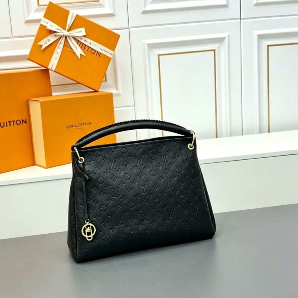 Louis Vuitton Artsy MM Bag